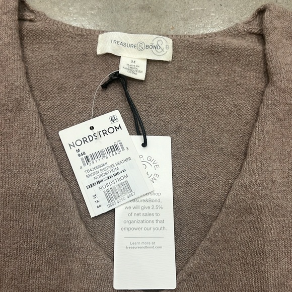 NWT Treasure and Bond V Neck Sweater Brown Shiitake Mushroom Size M - Picture 4 of 6